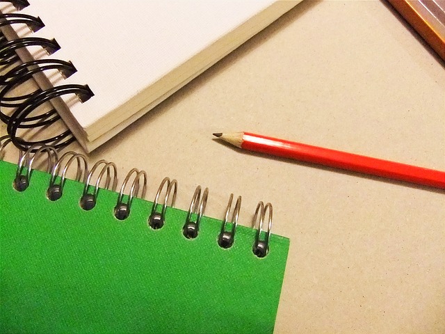 Cuaderno para dibujar con diseños