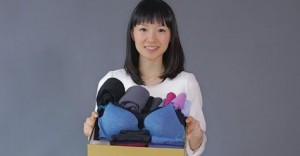 En el año 2015 Marie Kondo fue nombrada por la revista Times como una de las personas más influyentes del mundo. Este título se lo ganó, en parte, gracias a la publicación de su libro “La magia del orden”, donde explica cómo organizar tu vida, tu casa, tu despacho... En definitiva, es la gurú del orden y te vamos a explicar cuál es su método.